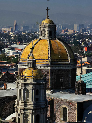 墨西哥城瓜达卢佩圣母大教堂 + 日月金字塔 + 龙舌兰博物馆1日游
