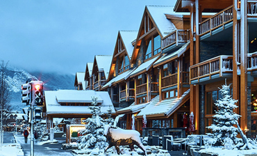 【雪地奇缘·费尔蒙乐章】班夫公园全程入住费尔蒙双城堡体验露易丝湖滑雪+翡翠湖观光+琼斯顿峡谷冰瀑+硫磺山缆车5天游