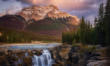 加拿大班夫+优鹤两大国家公园+琼斯顿峡谷+露易丝湖+翡翠湖+梦莲湖三大仙境湖2天1晚